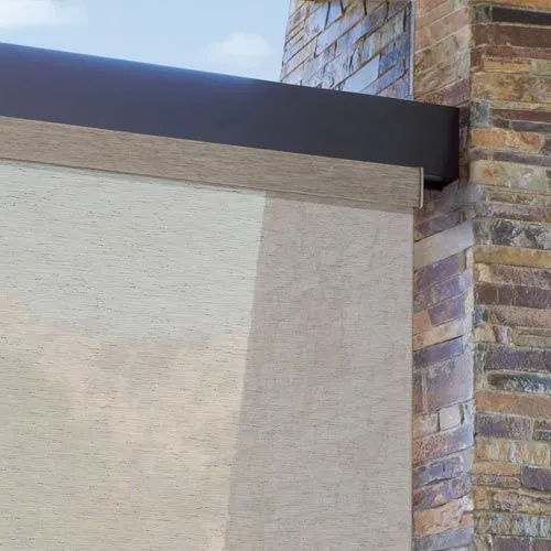 enhancements-hardware-hunter-douglas-night-and-day-decor-2880w detail of headrail on role shade