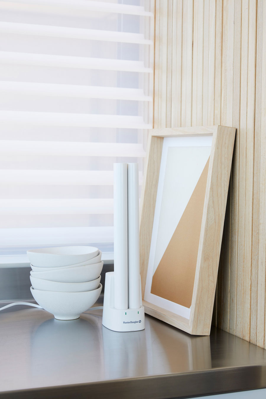 hunter douglas rechargeable battery wand charging in docking station